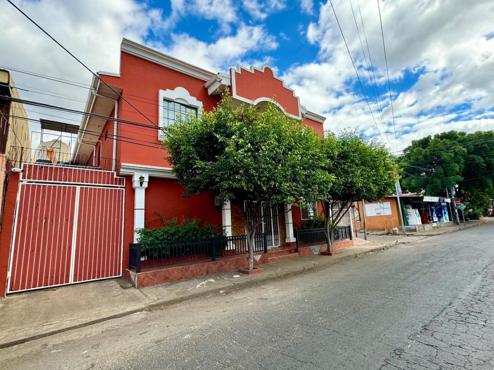 Villalobos Hotel Managua Exterior photo